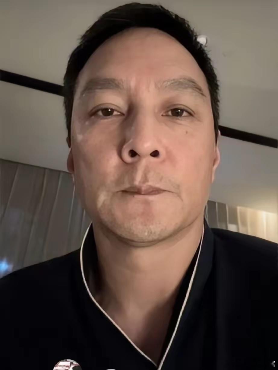说实话我真没想到吴彦祖刚怼完救援慢是耻辱第一个点赞的不是老车手，竟然是刚被撞退赛
