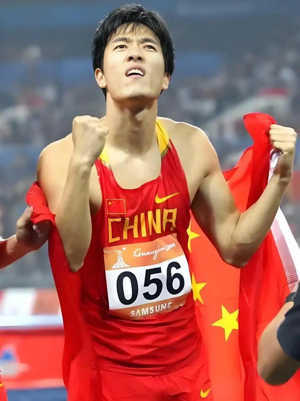 孙兴慜的金靴和刘翔的跨栏记录12秒88，哪个含金量高？肯定是刘翔啊！虽然足球