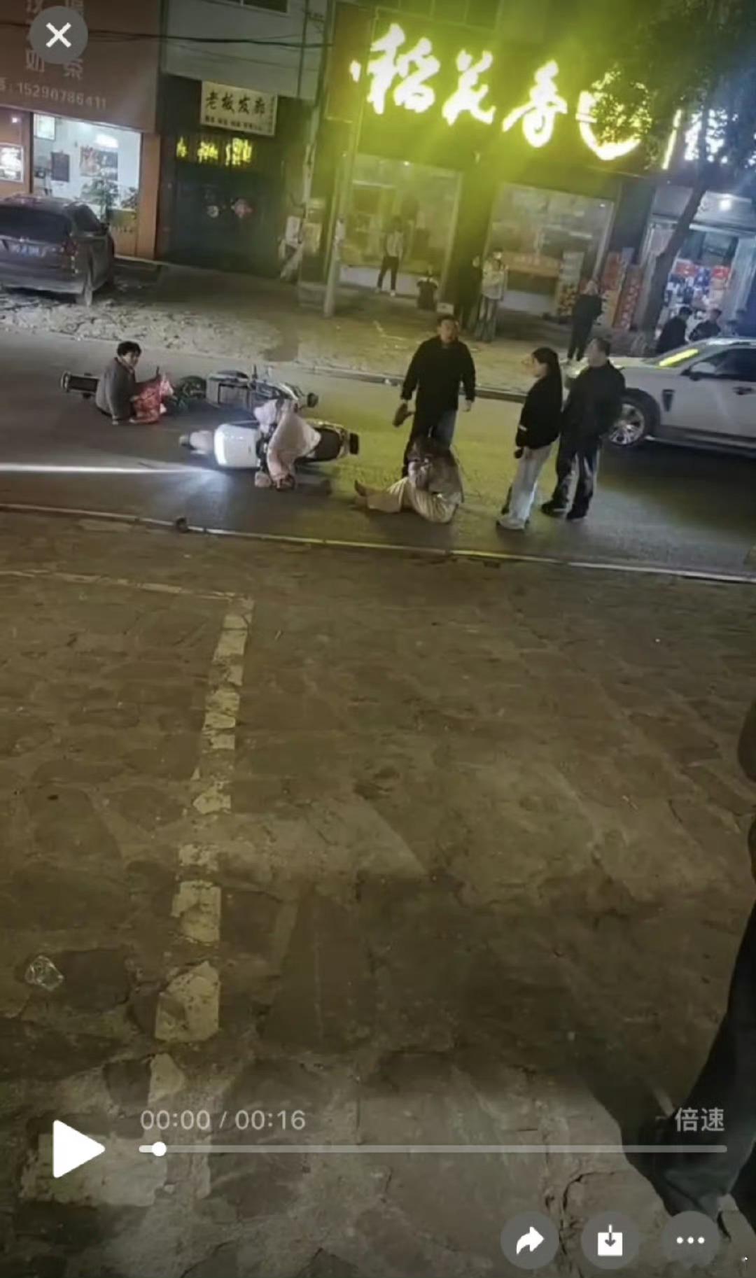 平顶山一场小摩擦竟演变成对未成年人的恶性暴力，手段残忍、性质恶劣，突破公序良俗