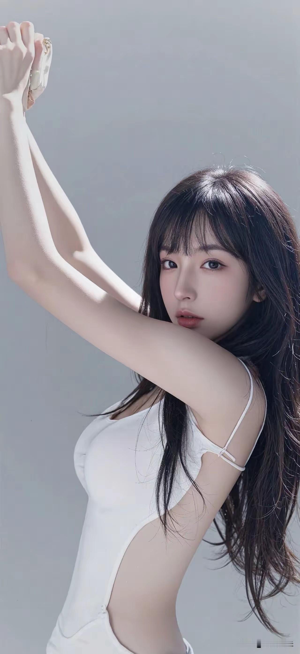 他们在背后讨论我，我就知道你在他们前面。