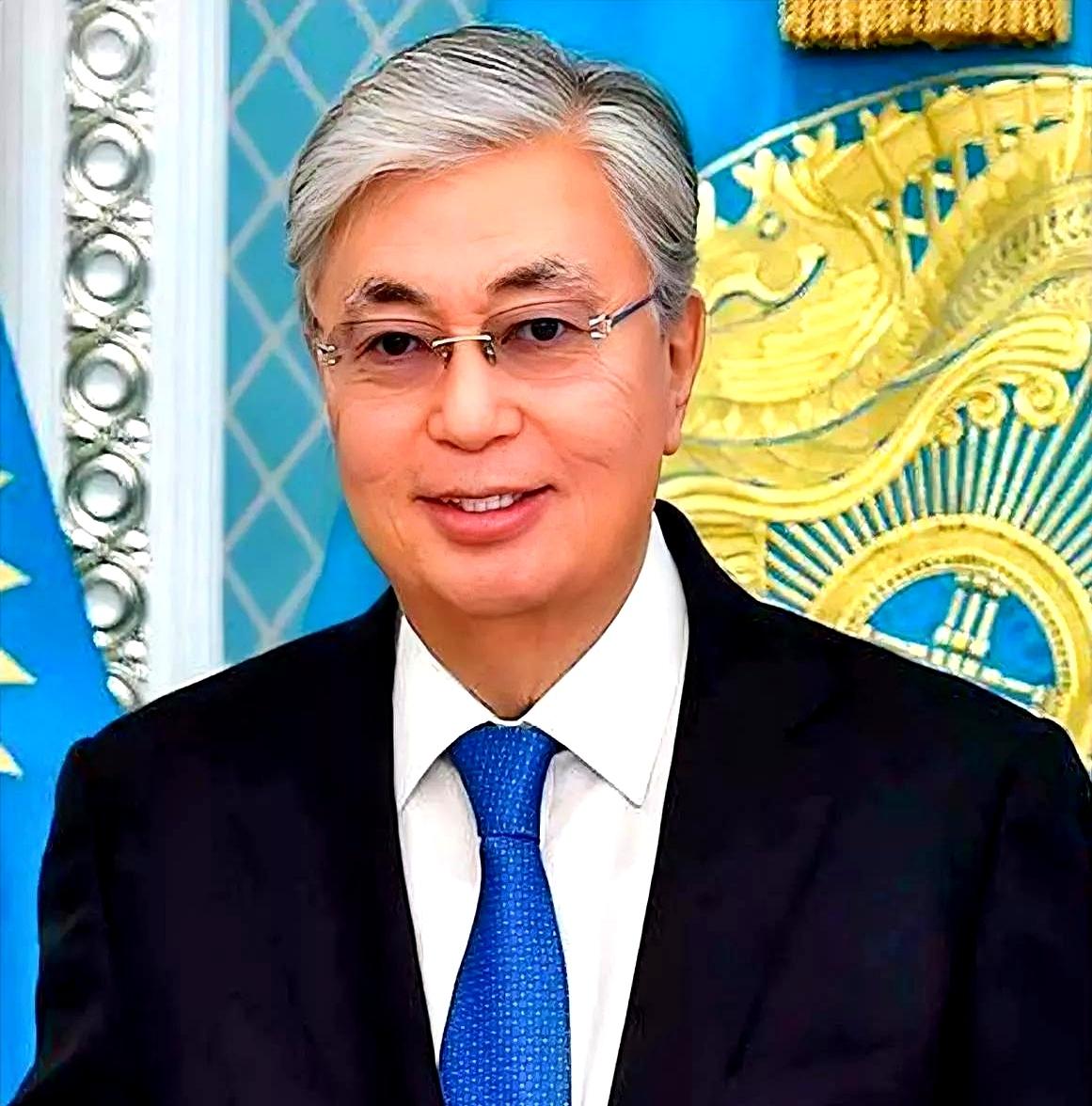 就在刚刚哈萨克斯坦总统宣布了今天10月25号是哈萨克斯坦的大日子，他们的总统