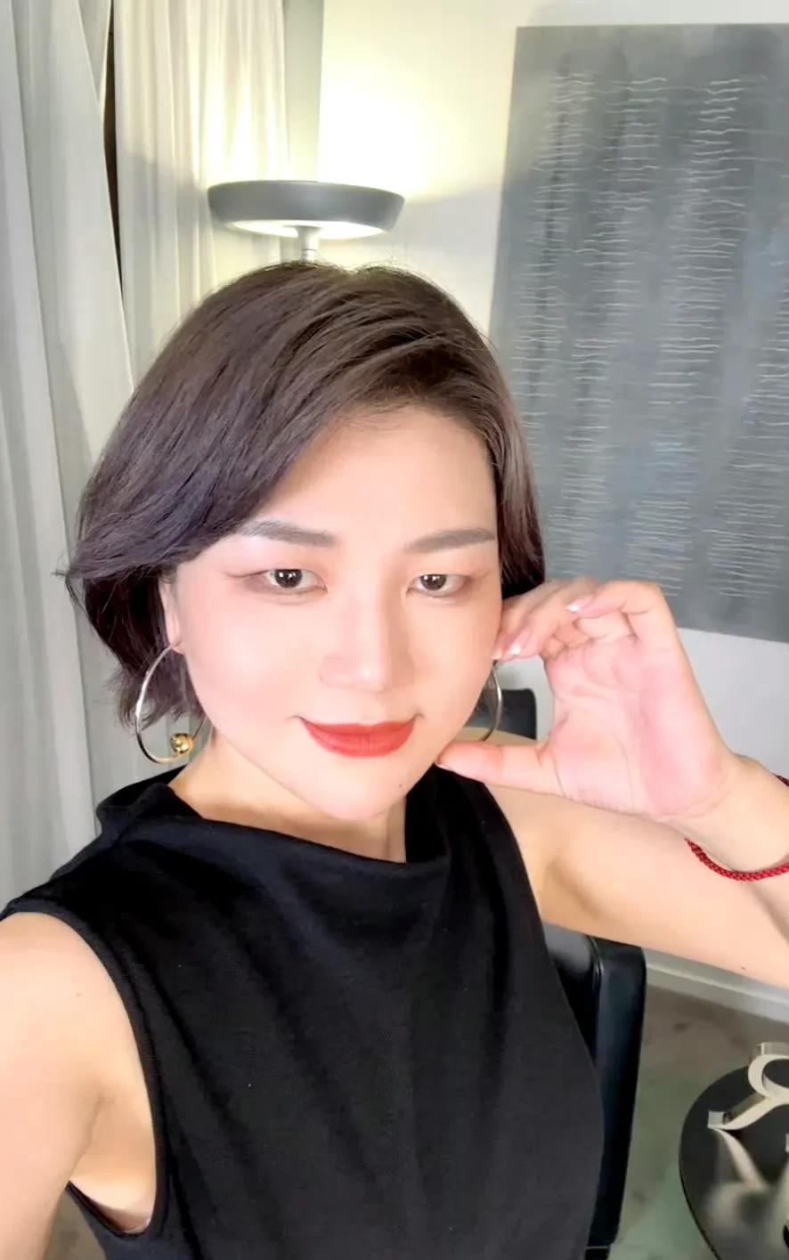 杨天真这姐们儿，真不是一般的牛！从230斤干到124斤，这数字听着就吓人，没点