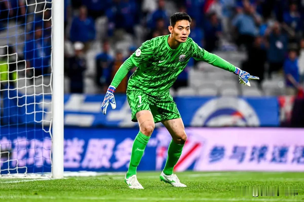 鲍亚雄走、薛庆浩留，看来有些人注定是砸手里了备战期，鲍亚雄转投云南玉昆、马镇回