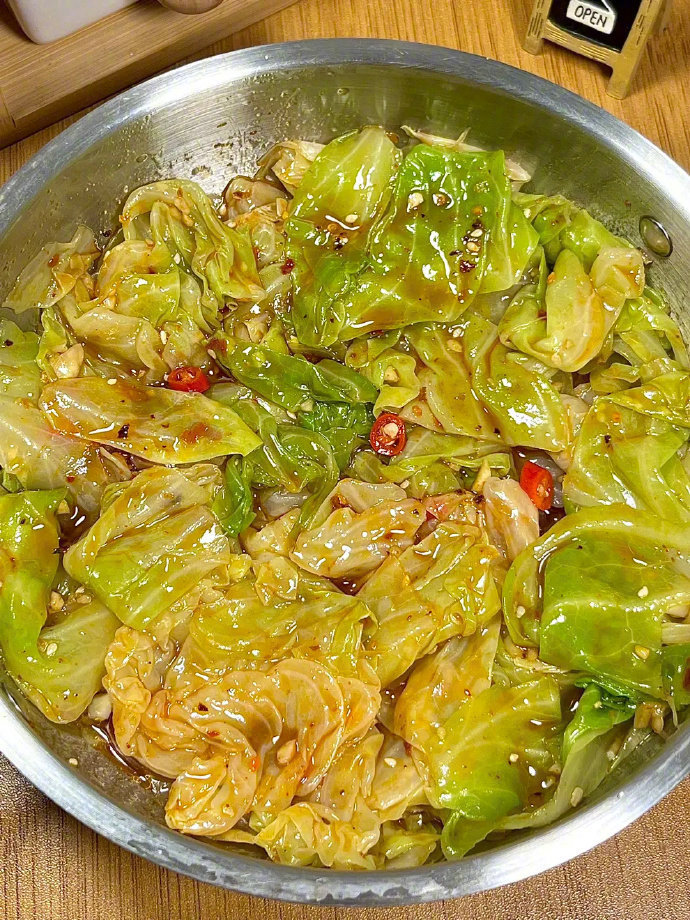 适合夏天没胃口的凉拌包菜，不要太好吃😋​​​