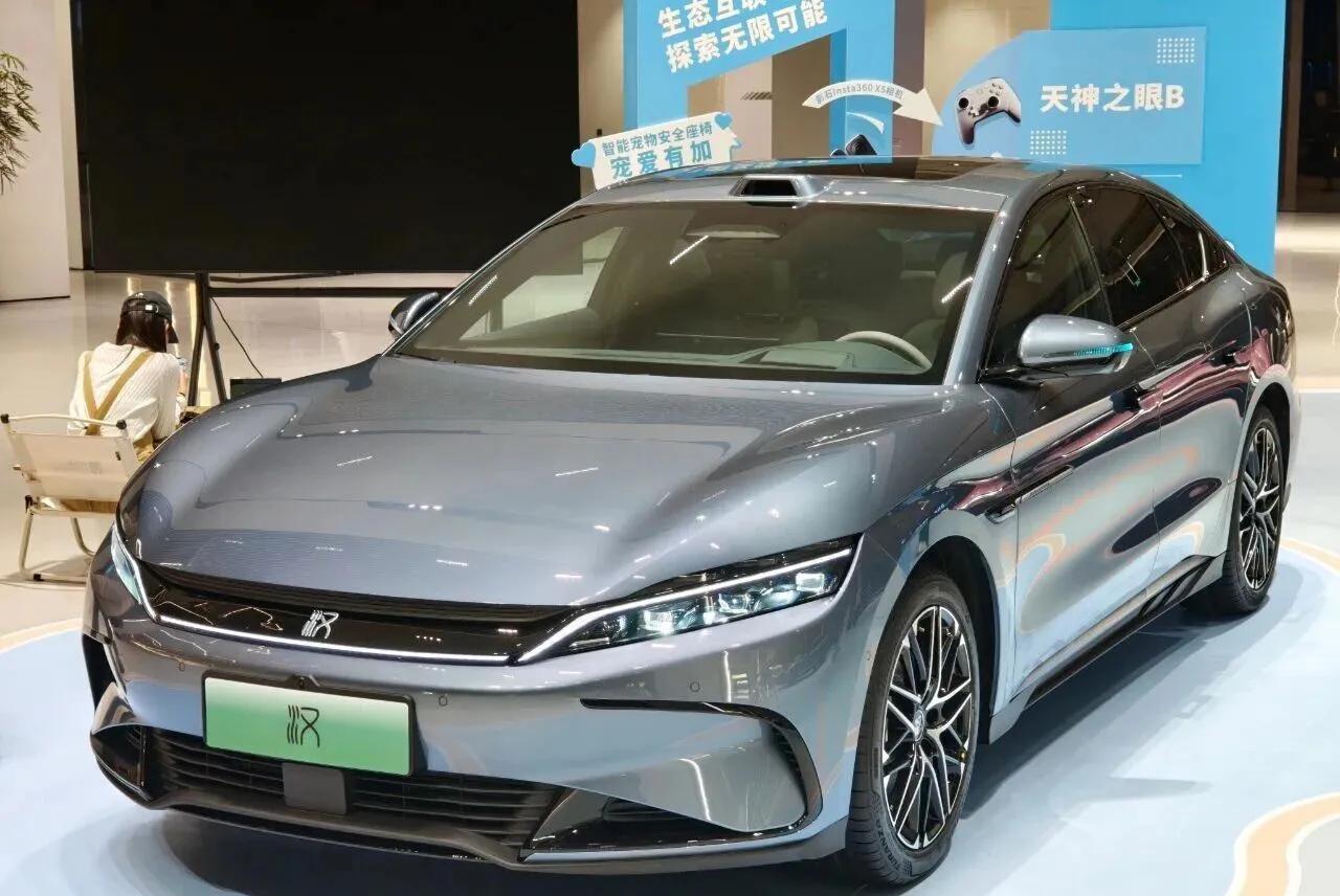 比亚迪新款汉，15.98万起，纯电续航245km，你还满意吗？比亚迪汉的新款发