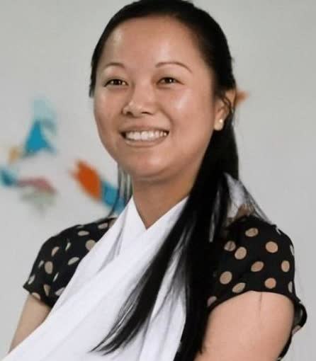 2011年，杭州2岁女童从10楼掉落，1女子徒手将她接住，女子的左臂因此断成3截
