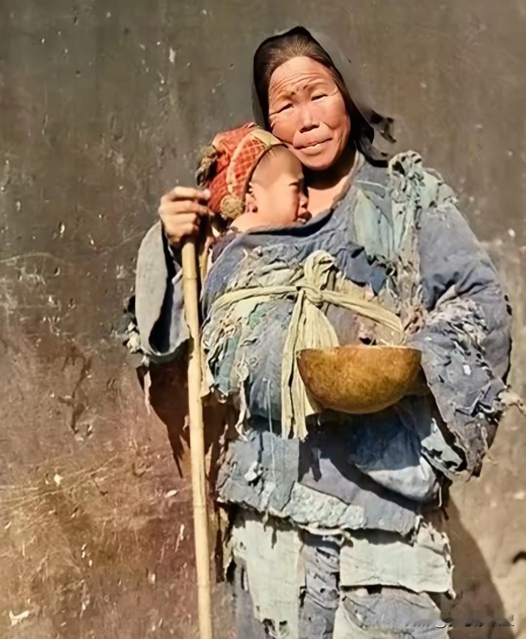 烈士遗孀朱引梅，背着黄金乞讨10年，她带着9个月的孩子背着1斤2两黄金，深山乞讨