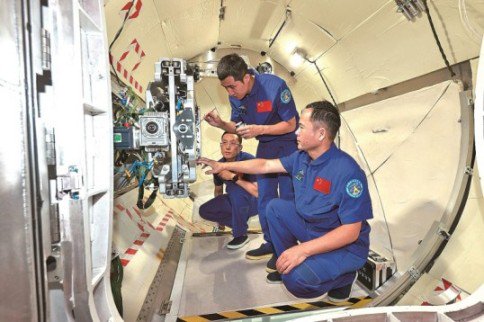 神舟二十一号载人飞船发射取得圆满成功