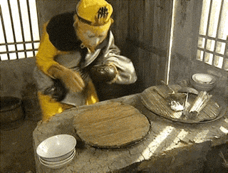 悲观者天天无快乐，乐观者天天大乐透。以前说富贵险中求，现在说富贵双色球。​​