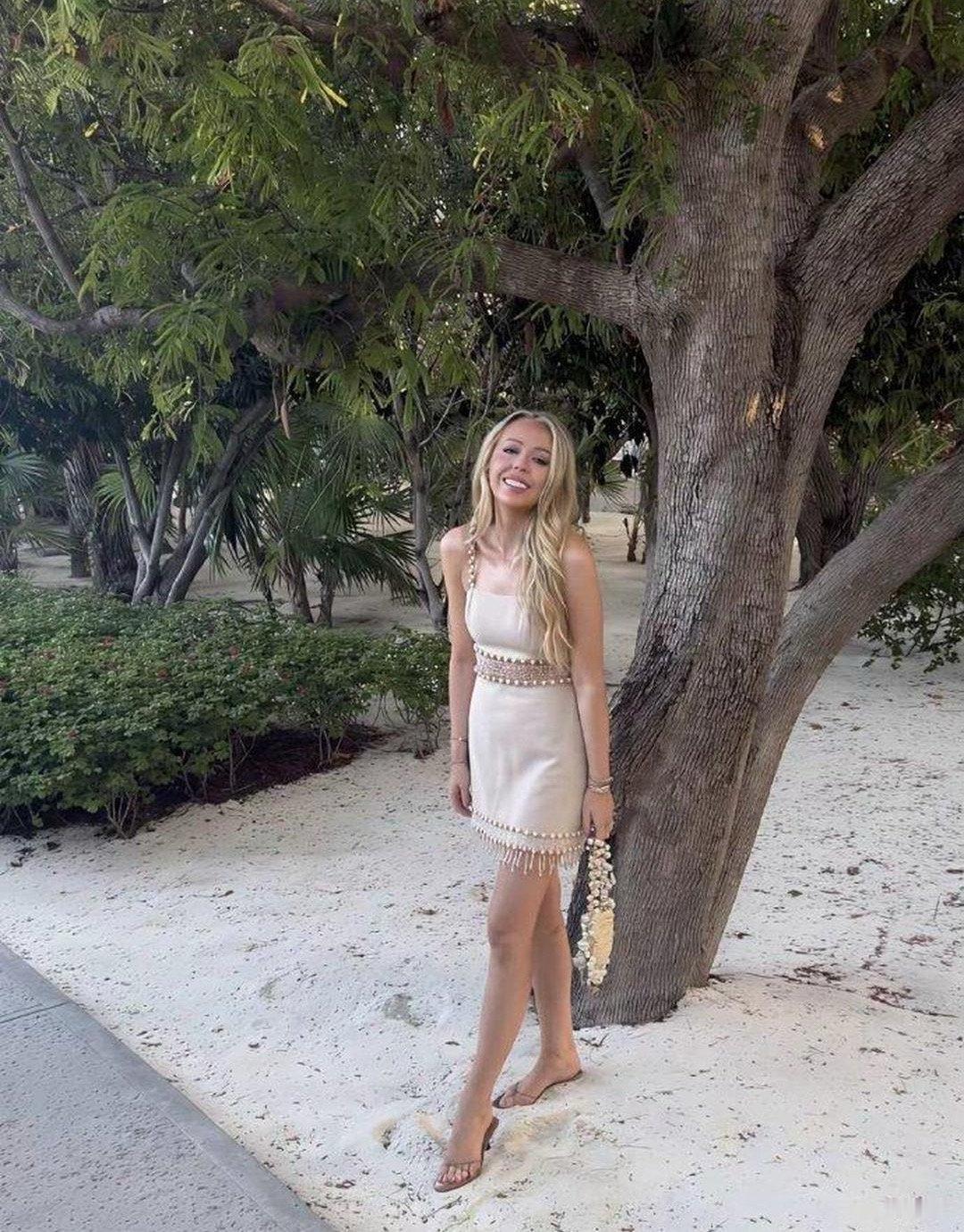 总统特朗普小女儿，去印度旅游发的游客照