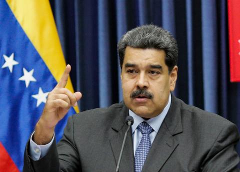 最应该感谢高市早苗的人应该是马杜罗，现在美国正对委内瑞拉大兵压境。但是，美国却又