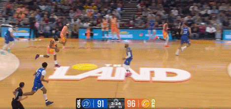 太搞笑了，在骑士136-131险胜魔术的比赛中哈登出现了非常搞笑的一幕，球迷看到