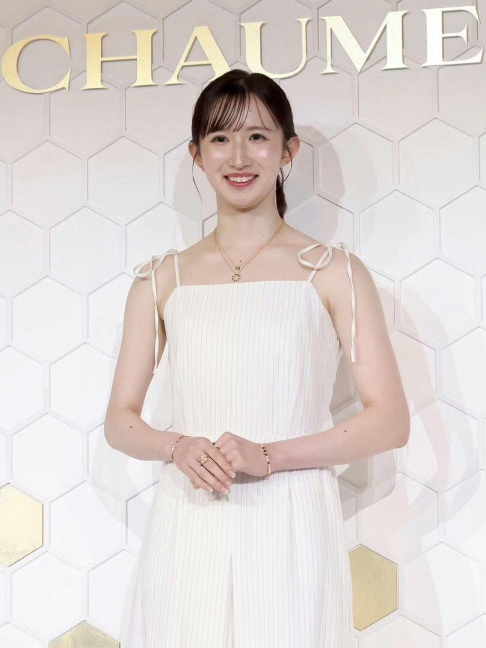9月1日日本一姐早田希娜佩戴Chaumet珠宝亮相世博会，这状态太漂亮，别的不说