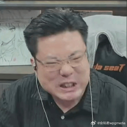 大司马喝老北京豆汁秒变"痛苦面具"知名游戏主播“芜湖大司马”复播后，在抖音发起“