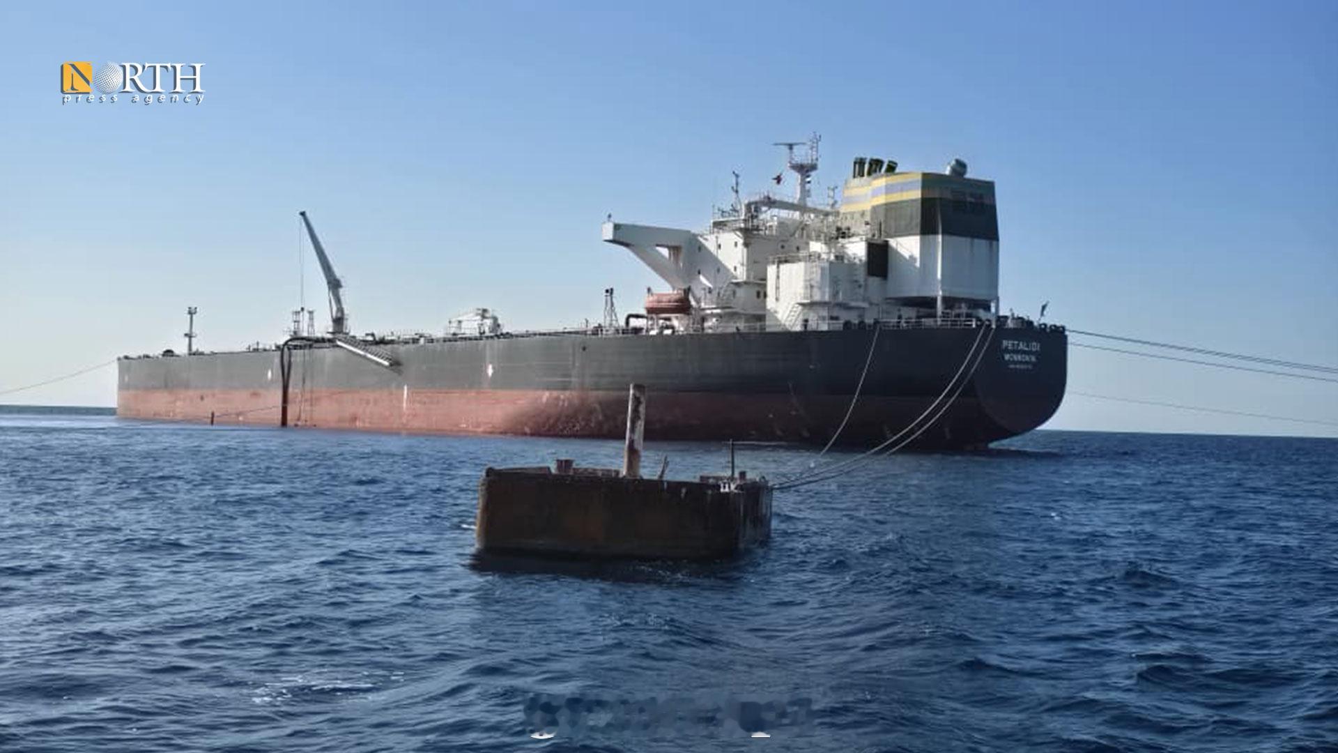 一艘沙特阿拉伯油轮Petalidi号抵达叙利亚巴尼亚斯港，运载了沙特阿拉伯赠送的