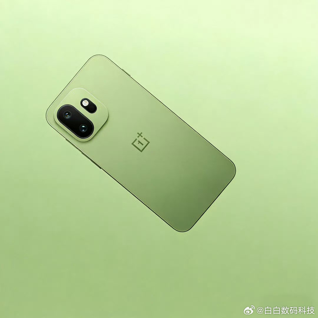 一加15T三款配色你喜欢哪个好多用户喜欢治愈白，我觉得抹茶绿很特别，不知道选哪个