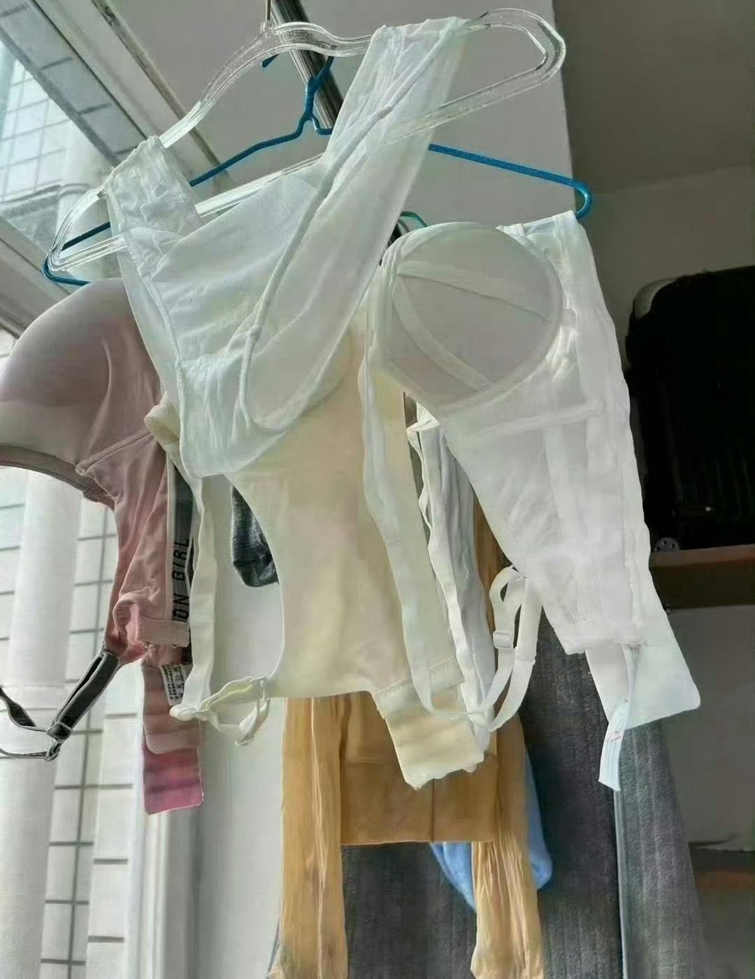 到底是谁呀天天偷我奶罩​​​