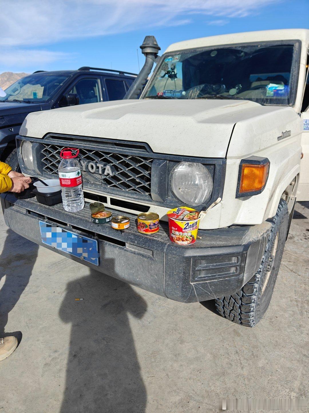 LC78的前杠原来是这样的，开起来也比预想的舒服。