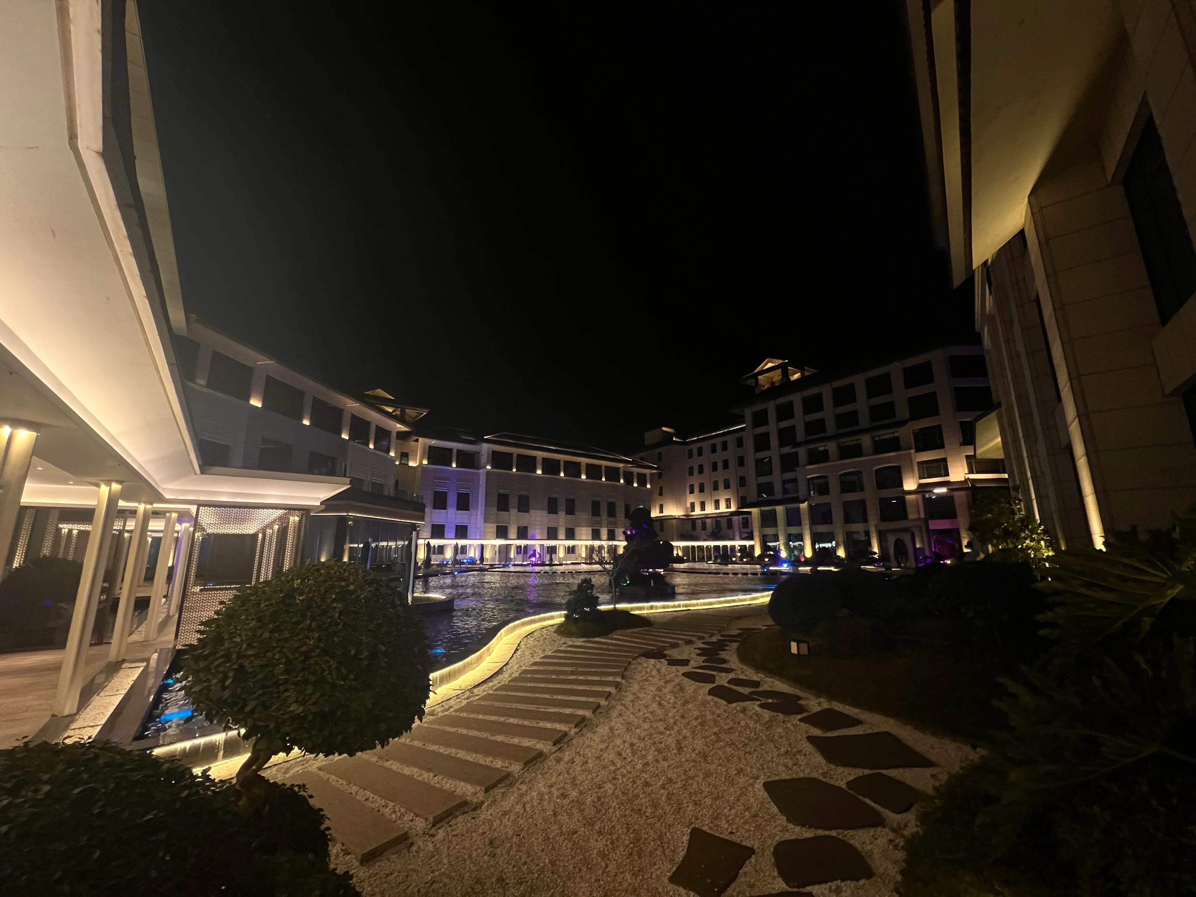 下午从武汉出发，一口气穿过湖南，现在已经进广西了……媳妇开车老猛了……桂林·全