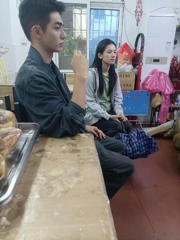 宋威龙张婧仪好像参加变形记了谁还没看宋威龙张婧仪的路透？生活化场景+基础