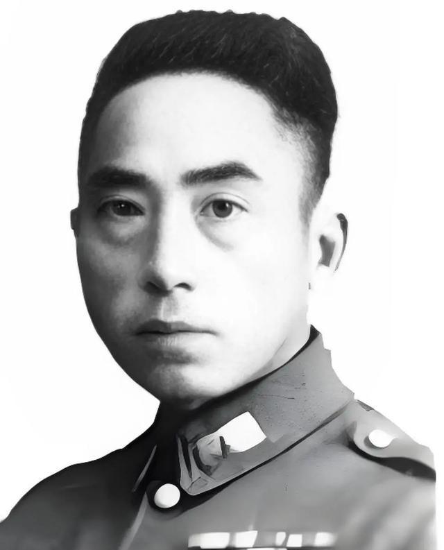 1989年，徐向前元帅前往太原解放纪念馆参观。当参观到一个怀表展柜时，解说员说：