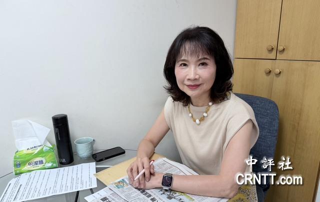 陈凤馨：韩国瑜打蓝后轰绿　中间选民会买单中国国民党籍“立法院长”韩国瑜日前公开