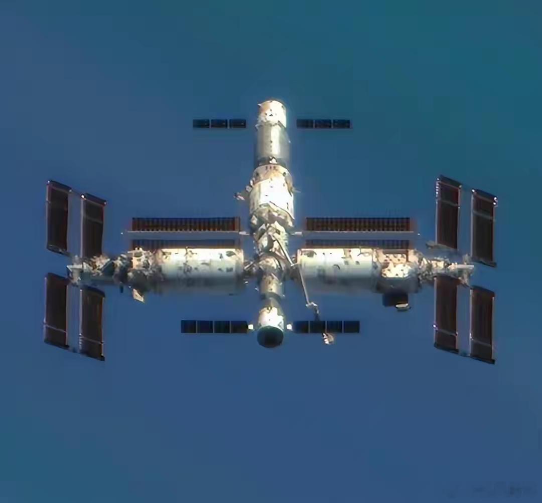 太空交锋：美国卫星偷拍中国空间站，中国吉林一号反拍亮剑近日，美国麦克萨公司的世景