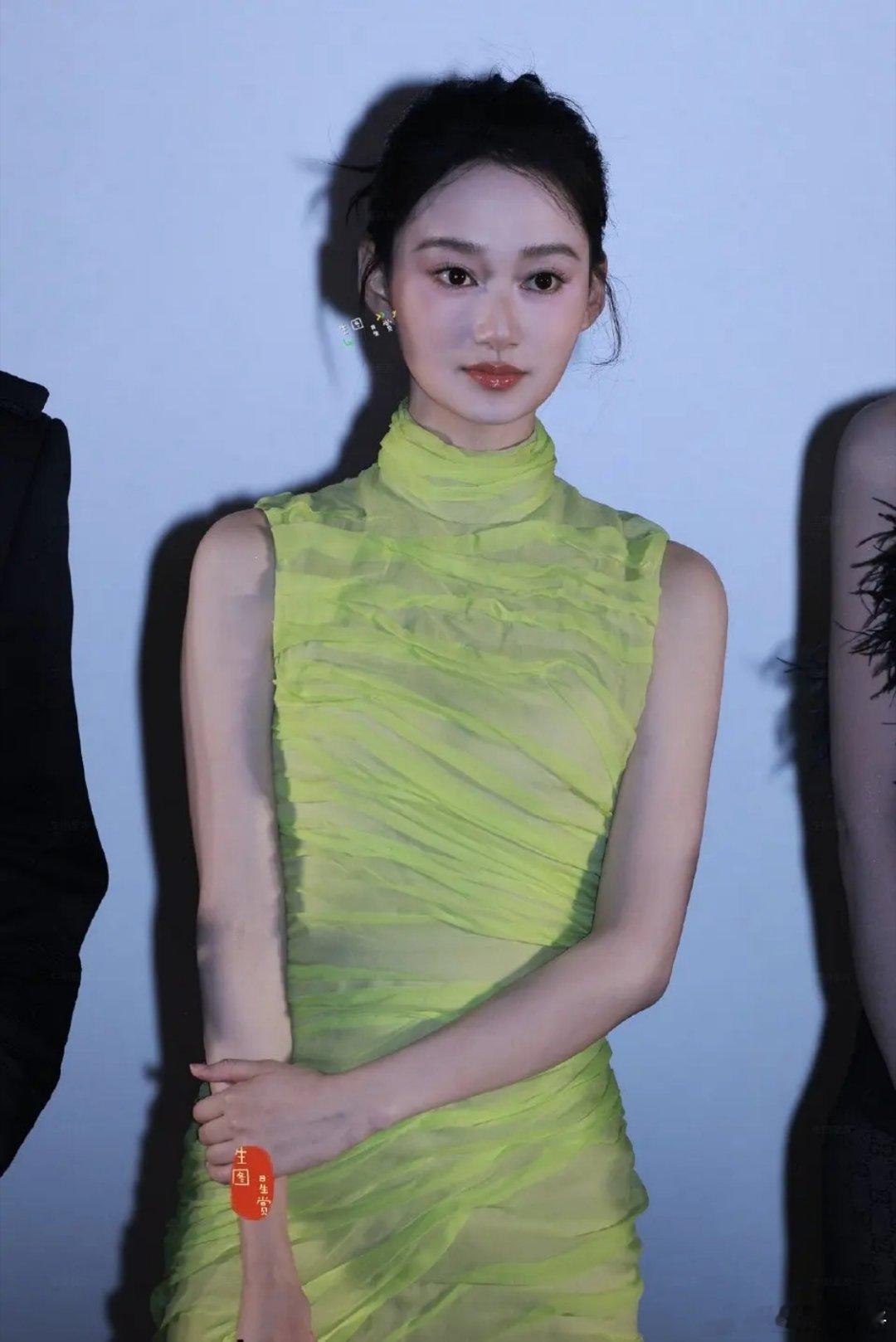 夏梦郭晓婷极致反差郭晓婷笑起来有点命苦