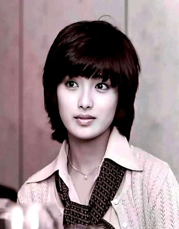 山口百惠，用一个女明星的黄金20年，赌一个男人的良心。21岁，巅峰引退。不是