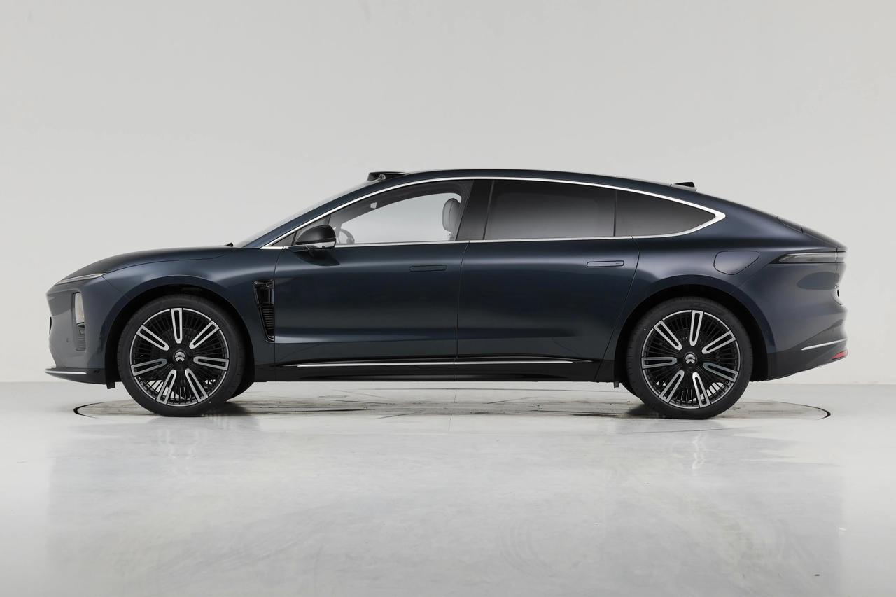 蔚来第三季度财报终于发布了，经营情况有了较大幅度改善，但三季度仍然亏损34.8亿