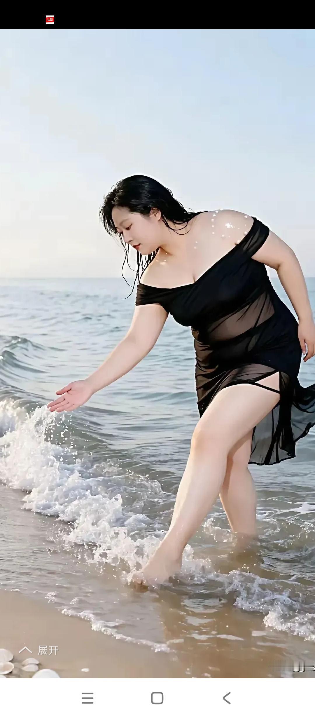 下联：波涛映日青天望，求上联井架凌云碧海瞻，