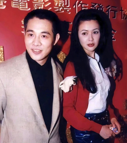 李连杰刚拍电影《黄飞鸿》那时才28岁，29岁的关之琳饰演“十三姨”