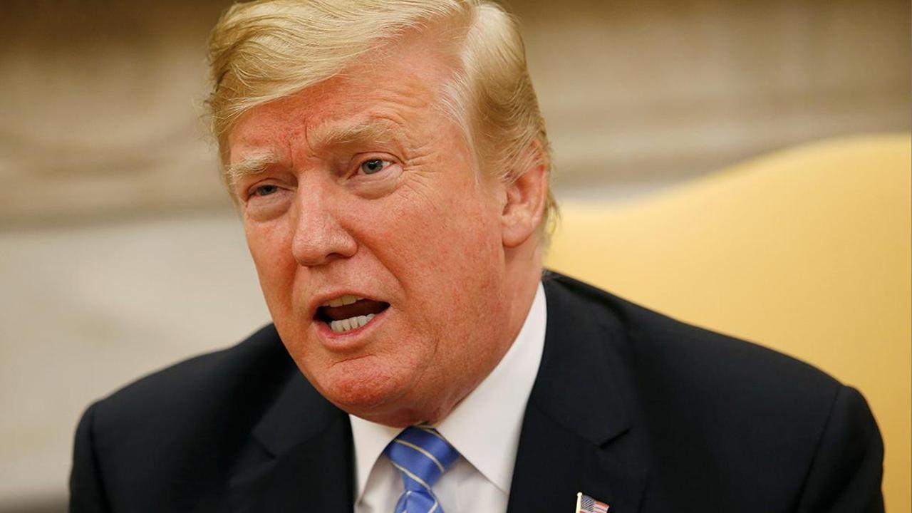 特朗普开战初那笑容灿烂得像中了彩票，喊着要给人改朝换代，谁知没几天就被现实狠狠打