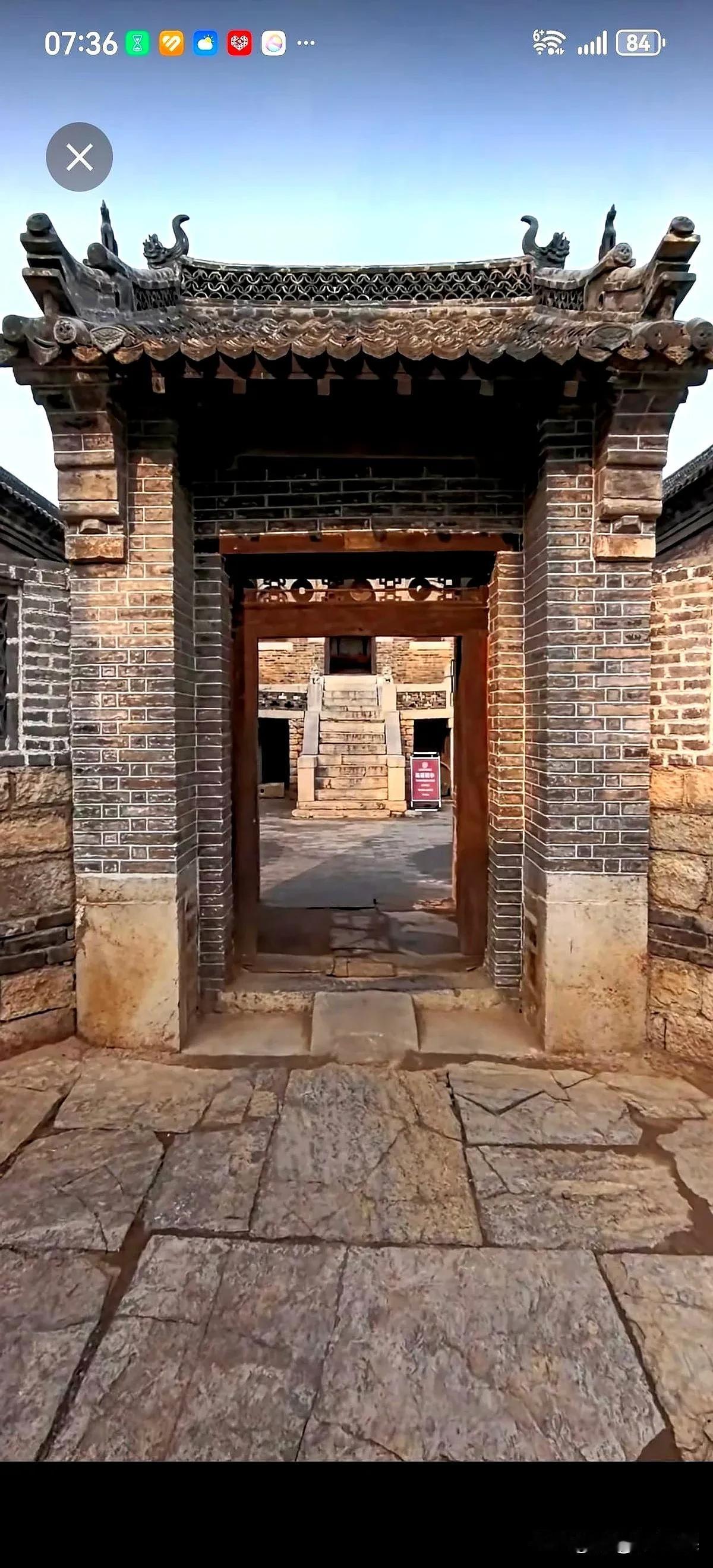 明朝有个叫吴来朝的县官，在山西荣河干满了任期，卷铺盖准备回山东老家。他以为这天