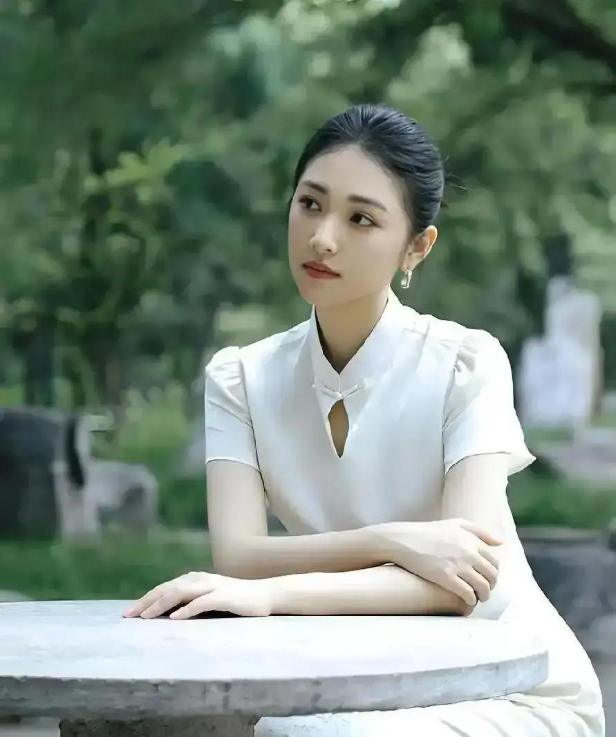 “她一句话，全网破防”周小丹在《老舅》里当众告白，说完那句“喜欢你，别躲”