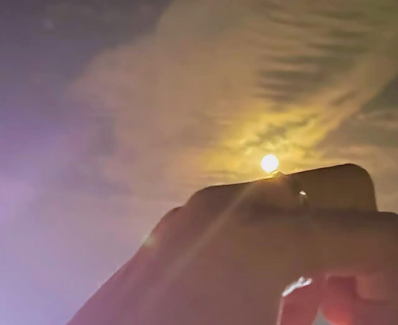 刘震云说：“真正有大福气的人，人生多半都不顺，不是长得不好，也不是没有人爱，而