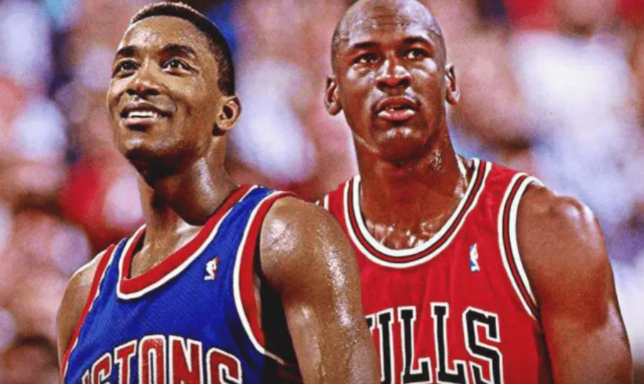 "乔丹无历史第一数据"！托马斯言论遭打脸，这6项统治级表现谁敢无视？