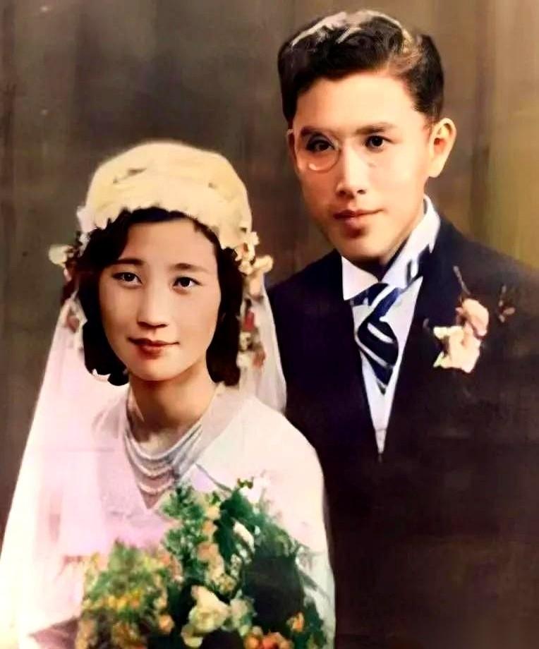 聊聊物理学家周培源。他当年的情敌，一个叫陈岱孙，经济学泰斗。另一个叫叶企孙，物