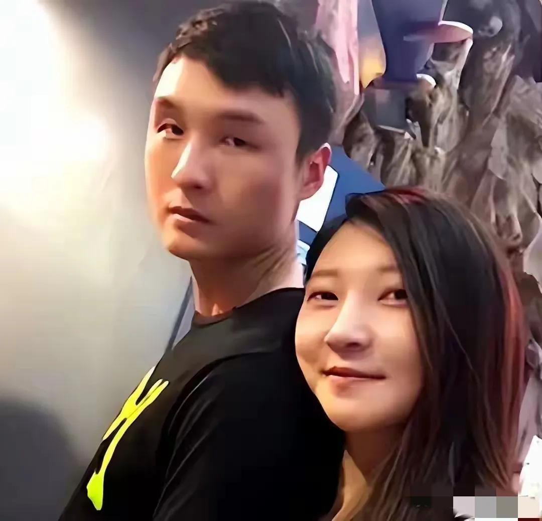 王暖暖事件最可怕其实不是俞某冬而是另外一个女人她就是，俞某冬的妈妈王暖暖
