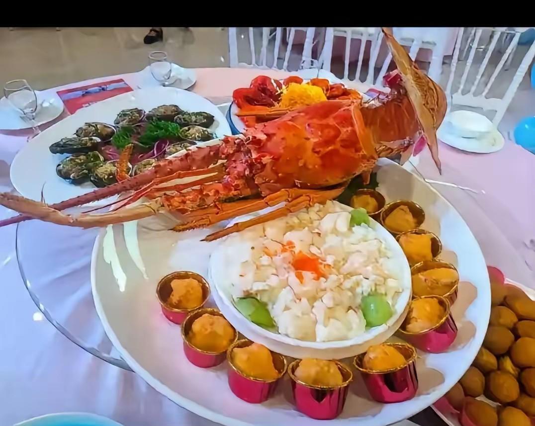淮扬菜唱主角！九三招待会的菜单，考虑到各国政要的饮食习惯，不宜太辣，所以以清淡