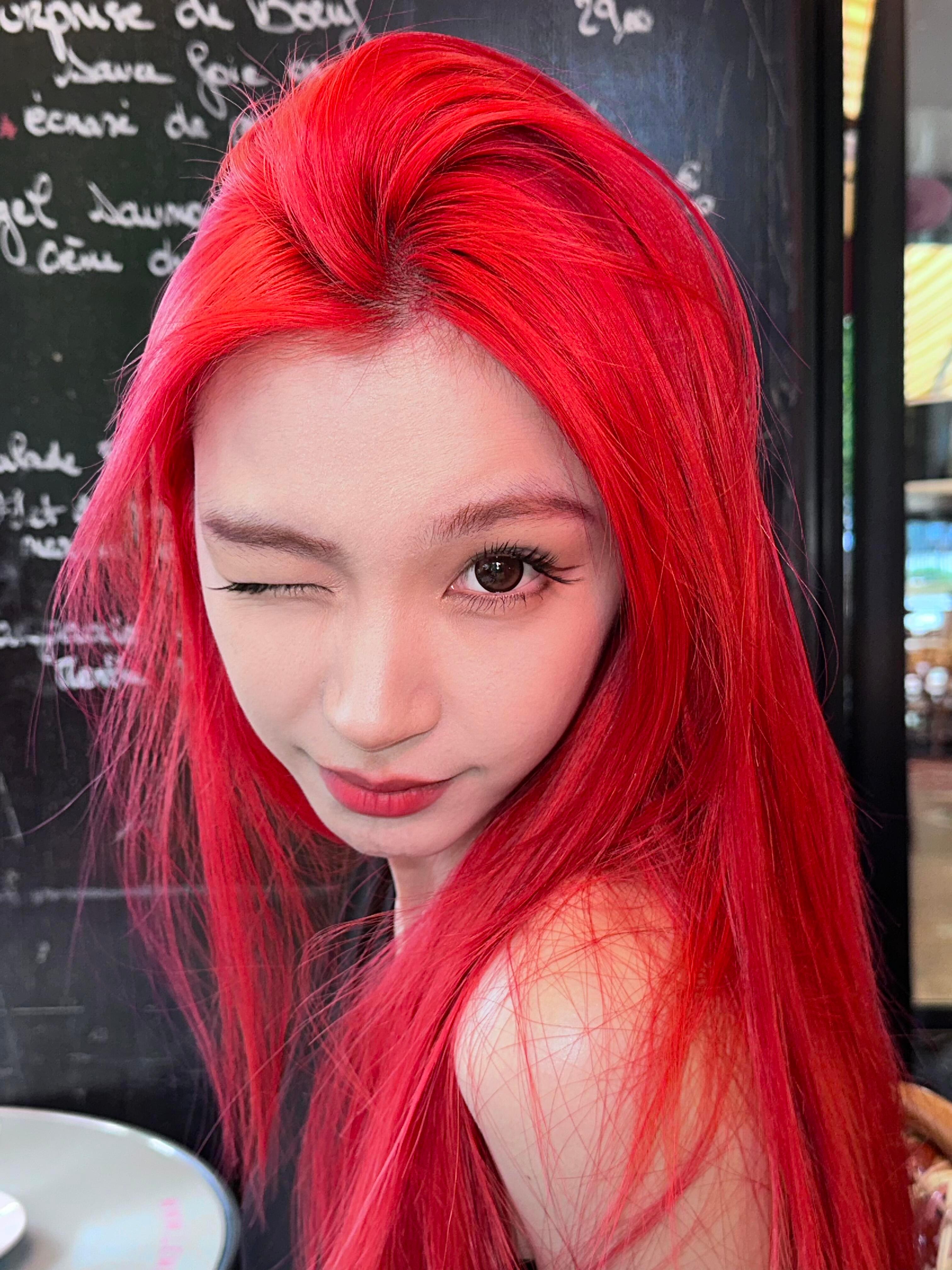 易梦玲红发真的很像精神小妹​​​