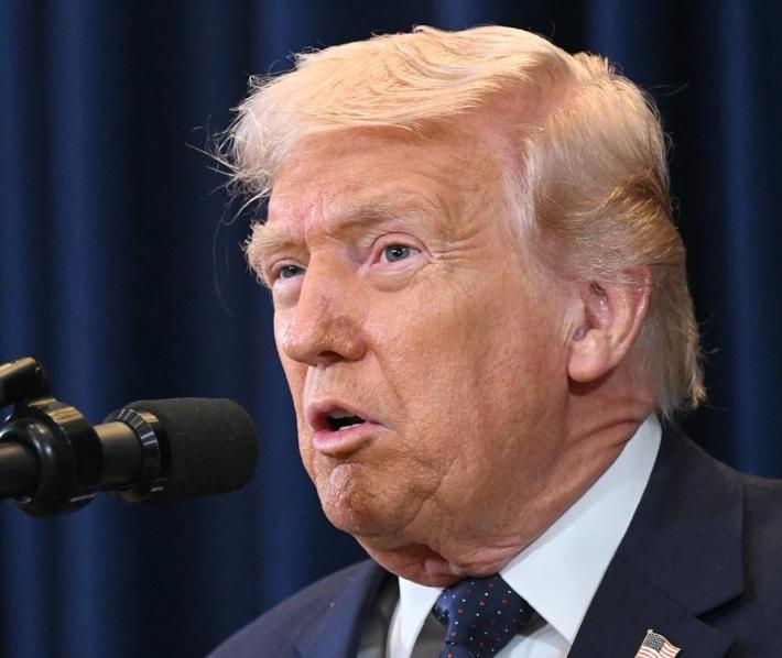 特朗普今天（3月10日）发文说：“如果伊朗敢做出任何阻碍霍尔木兹海峡石油流通的事