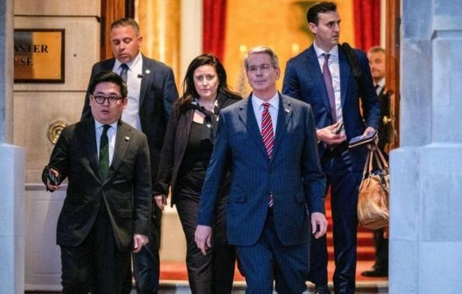 难怪美财长突然退出谈判回国，白宫收到更大噩耗：中方一招让“关键底牌”失效作为中