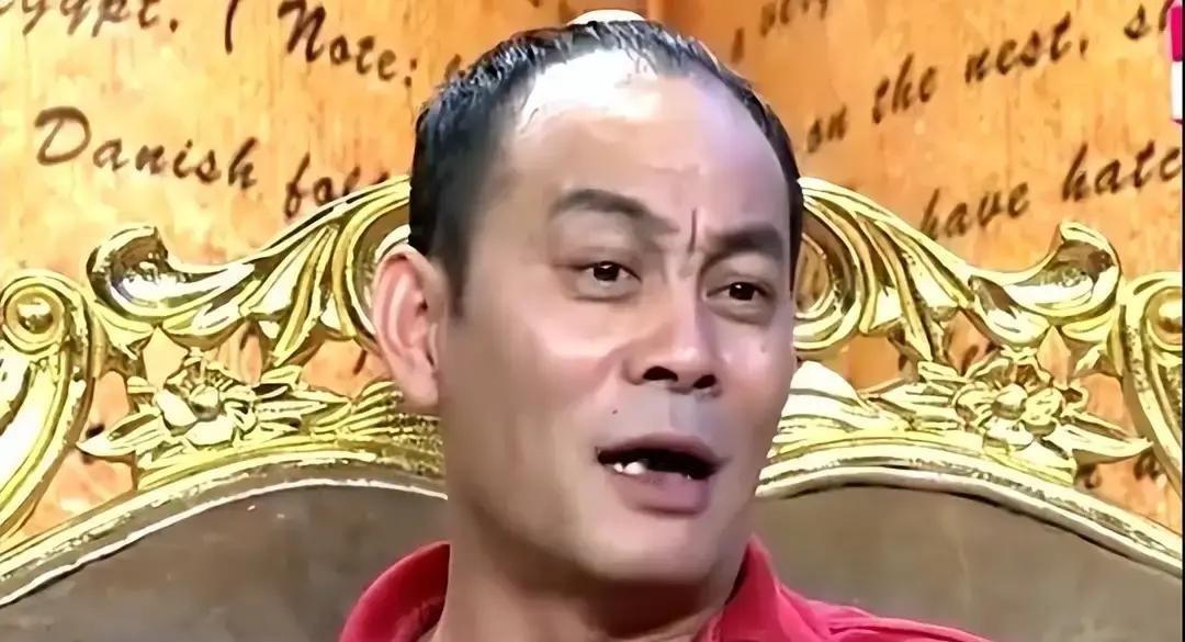 张光北拍完《三国演义》拿了片酬，几十万。他转头就把120万积蓄全掏空，买了一套北
