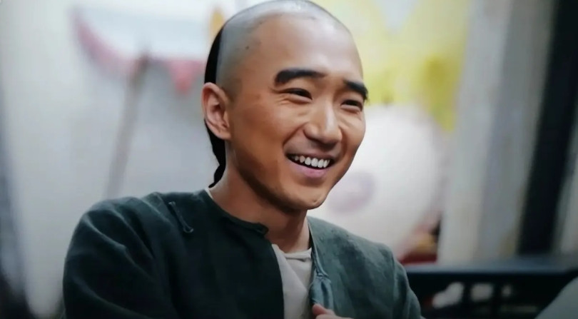 看《大生意人》，察贪婪人性。古平文是古平原的弟弟，哥哥被流放后，他一直在家务农，