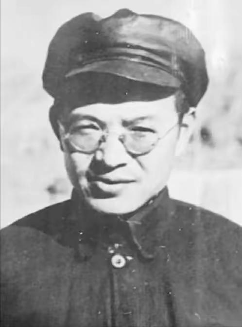 新中国成立后，张闻天问王稼祥：我始终想不明白，我军只有3万人马，凭什么能战胜几十