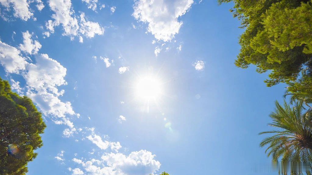 【“烤”验持续！”重庆再发高温橙预警】重庆多地直冲39℃重庆市气象台10时20