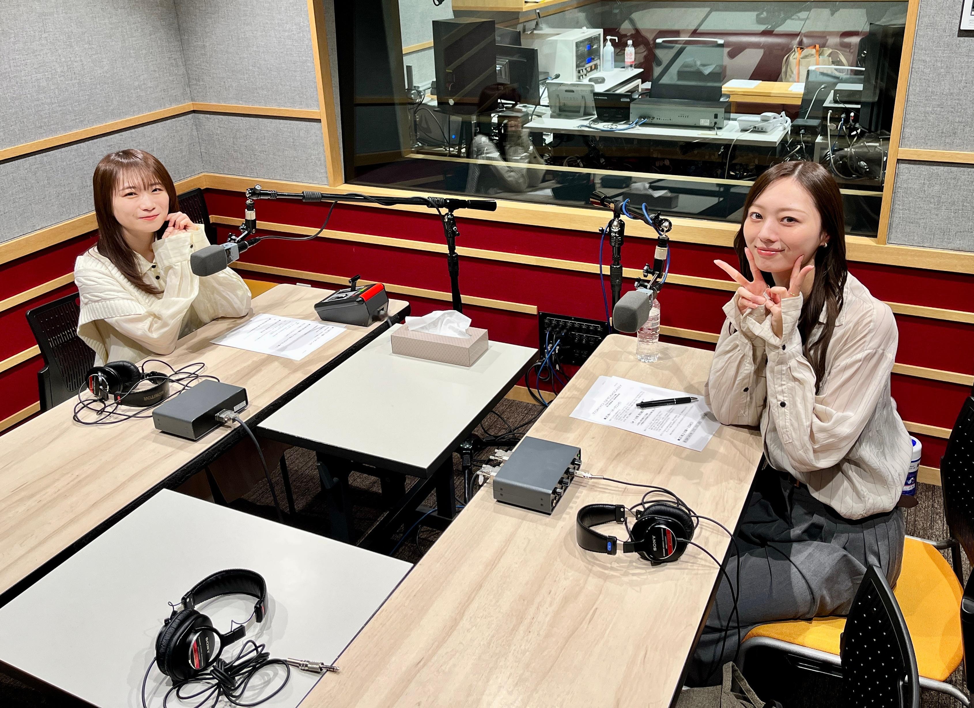 秋元真夏梅澤美波　speakeasy