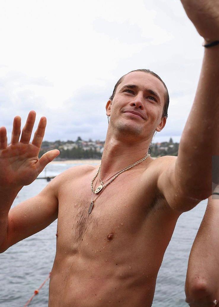 【兹维列夫：我的2025赛季被说很糟但我觉得我离阿卡和辛纳并不遥远】兹维列夫：