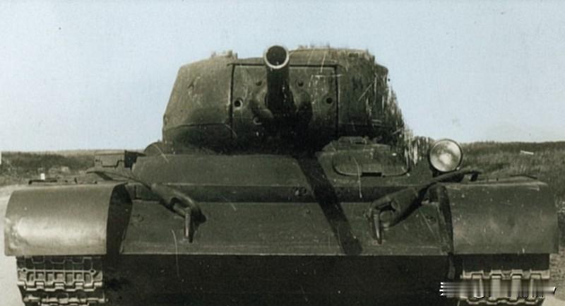 在战后较长的一段时间里，由于苏联刻意的保密，所以西方一直分不清T-44和早期T-